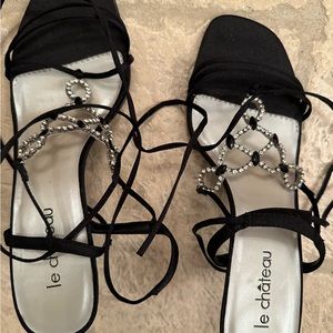 NWOT LE CHATEAU Sexy/Strappy Heels